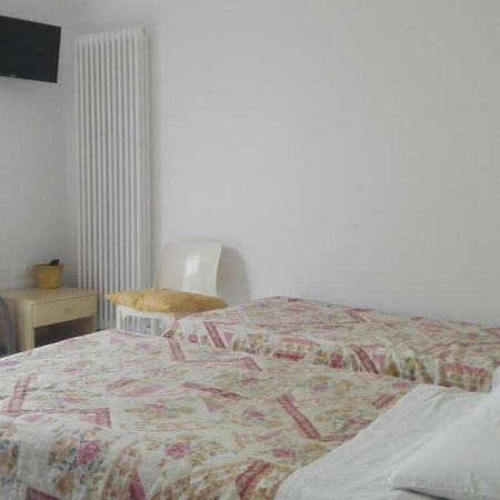 Residence Ambra ริวาเดลการ์ดา ภายนอก รูปภาพ