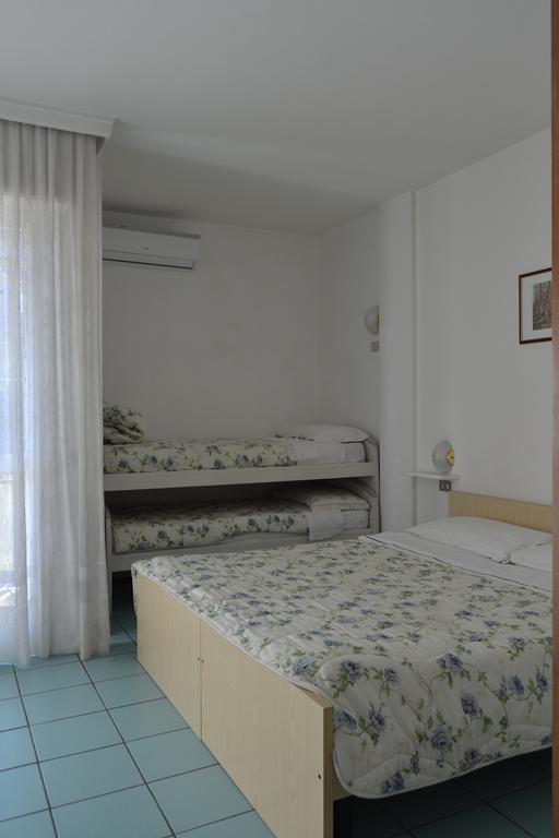 Residence Ambra ริวาเดลการ์ดา ภายนอก รูปภาพ