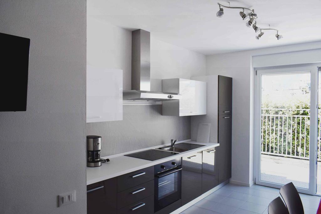 Residence Ambra ริวาเดลการ์ดา ภายนอก รูปภาพ